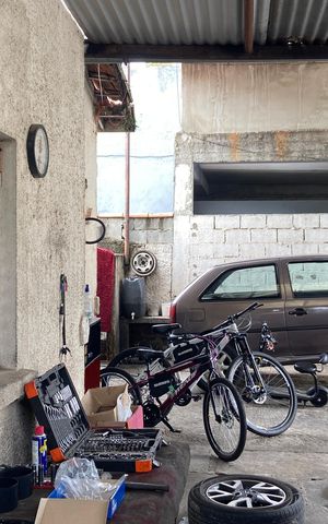 Casa à venda com 300m², 3 quartos e 4 vagas Casa à venda com 300m², 3 quartos e 4 vagasGaragem