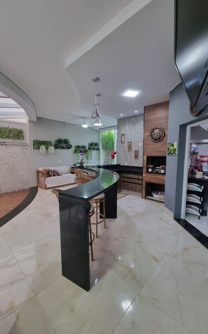 Casa de condomínio para alugar com 400m², 4 quartos e 4 vagas Casa de condomínio para alugar com 400m², 4 quartos e 4 vagasÁrea Externa