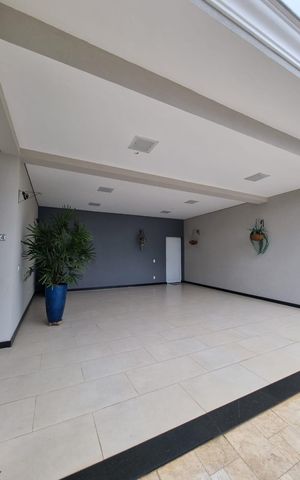 Casa de condomínio para alugar com 400m², 4 quartos e 4 vagas Casa de condomínio para alugar com 400m², 4 quartos e 4 vagasGaragem