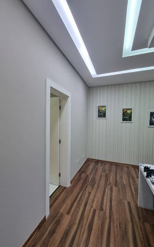 Casa de condomínio para alugar com 400m², 4 quartos e 4 vagas Casa de condomínio para alugar com 400m², 4 quartos e 4 vagasEscritório