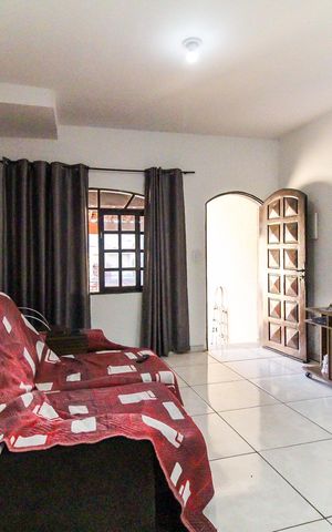 Casa à venda com 100m², 2 quartos e 1 vaga Casa à venda com 100m², 2 quartos e 1 vagaSala