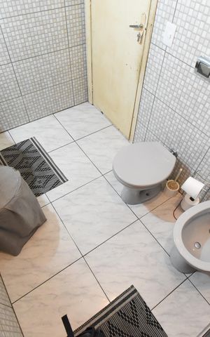 Casa à venda com 120m², 3 quartos e 2 vagasBanheiro