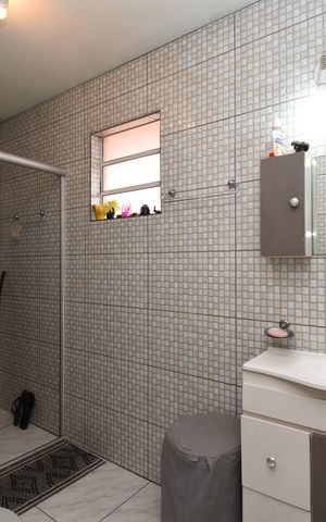 Casa à venda com 120m², 3 quartos e 2 vagasBanheiro