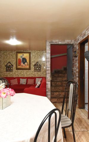 Casa à venda com 120m², 3 quartos e 2 vagasSala