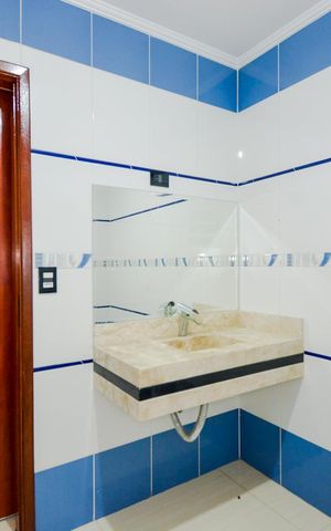 Casa à venda com 318m², 4 quartos e 2 vagasBanheiro Social