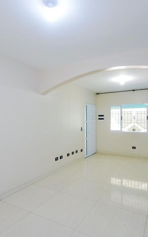Casa à venda com 318m², 4 quartos e 2 vagasSala