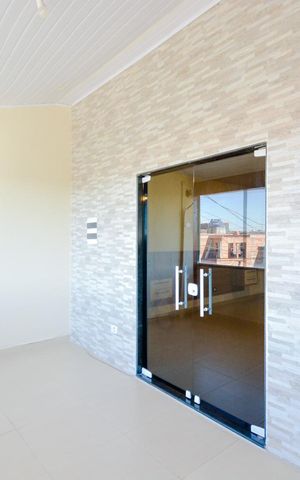 Casa à venda com 318m², 4 quartos e 2 vagasVaranda da Suíte