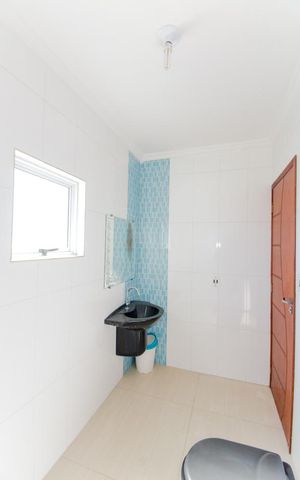 Casa à venda com 318m², 4 quartos e 2 vagasBanheiro de serviço