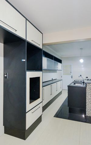 Casa à venda com 318m², 4 quartos e 2 vagasCozinha