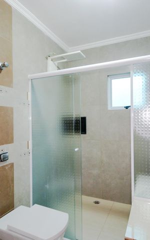 Casa à venda com 318m², 4 quartos e 2 vagasBanheiro Social