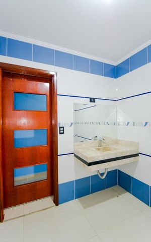 Casa à venda com 318m², 4 quartos e 2 vagasBanheiro Social