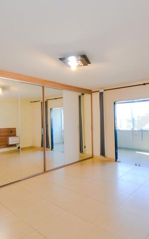 Casa à venda com 318m², 4 quartos e 2 vagasQuarto 3 - Suíte