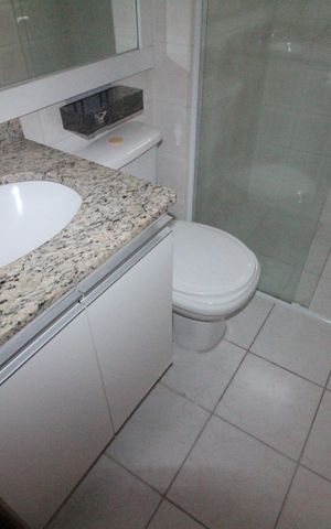 Apartamento para alugar com 78m², 2 quartos e 2 vagasBanheiro da Suíte