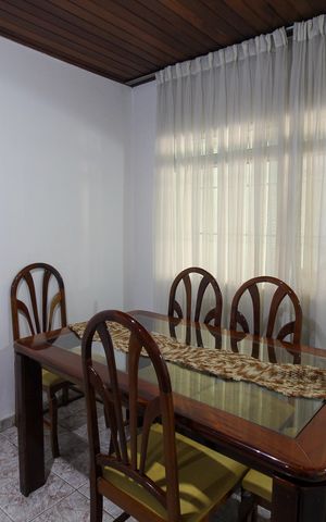 Casa à venda com 119m², 3 quartos e 3 vagas Casa à venda com 119m², 3 quartos e 3 vagasSala