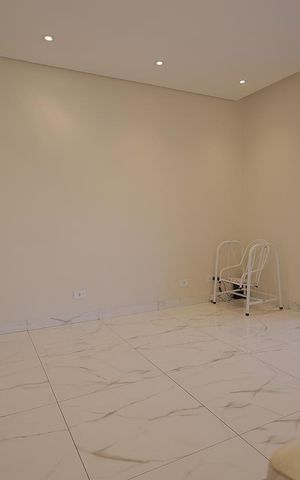 Casa à venda com 354m², 3 quartos e 2 vagas Casa à venda com 354m², 3 quartos e 2 vagasSala