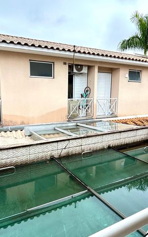 Casa de condomínio à venda com 120m², 2 quartos e 2 vagas Casa de condomínio à venda com 120m², 2 quartos e 2 vagasSacada do quarto