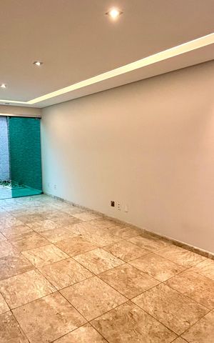 Casa de condomínio à venda com 120m², 2 quartos e 2 vagas Casa de condomínio à venda com 120m², 2 quartos e 2 vagasSala