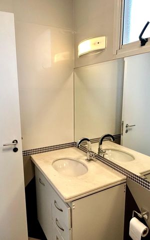 Casa de condomínio à venda com 120m², 2 quartos e 2 vagas Casa de condomínio à venda com 120m², 2 quartos e 2 vagasBanheiro 1