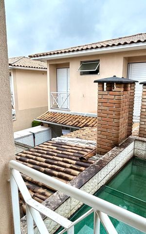 Casa de condomínio à venda com 120m², 2 quartos e 2 vagas Casa de condomínio à venda com 120m², 2 quartos e 2 vagasSacada do quarto