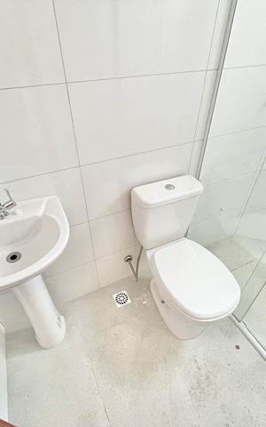 Apartamento para alugar com 46m², 2 quartos e sem vaga Apartamento para alugar com 46m², 2 quartos e sem vagaBanheiro