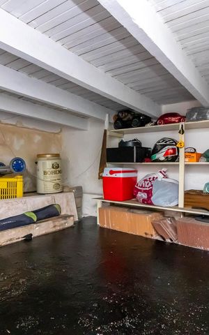 Casa à venda com 161m², 4 quartos e 1 vagaVaranda e Quintal Frontal - Depósito