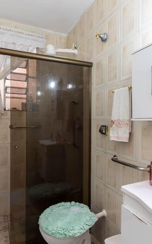 Casa à venda com 161m², 4 quartos e 1 vagaBanheiro 1