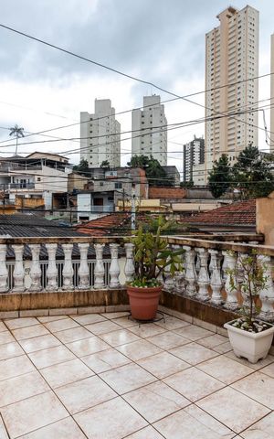 Casa à venda com 161m², 4 quartos e 1 vagaVaranda e Quintal Frontal