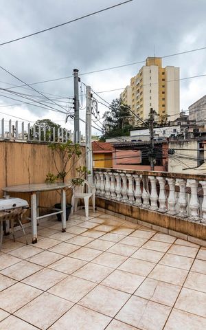 Casa à venda com 161m², 4 quartos e 1 vagaVaranda e Quintal Frontal