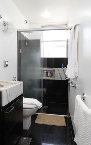 Apartamento à venda com 107m², 3 quartos e 2 vagasBanheiro da Suíte