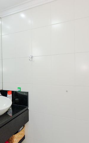 Apartamento à venda com 83m², 2 quartos e 2 vagasBanheiro da Suíte