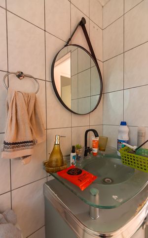 Apartamento à venda com 45m², 2 quartos e 1 vaga Apartamento à venda com 45m², 2 quartos e 1 vagaBanheiro