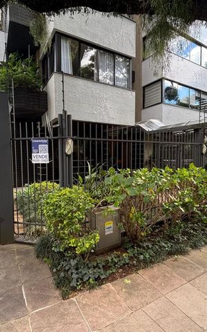 Apartamento à venda com 137m², 3 quartos e 2 vagas Apartamento à venda com 137m², 3 quartos e 2 vagasPlaquinha Instalada código VZOE-393