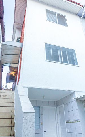 Casa à venda com 110m², 2 quartos e 2 vagas Casa à venda com 110m², 2 quartos e 2 vagasÁrea de Serviço
