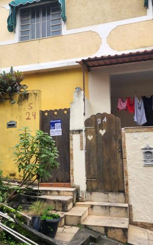 Casa para alugar com 10m², 2 quartos e sem vaga Casa para alugar com 10m², 2 quartos e sem vagaFachada