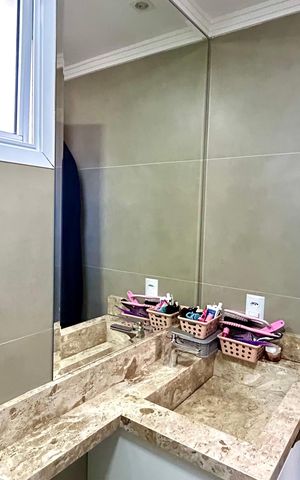 Apartamento à venda com 82m², 2 quartos e 2 vagas Apartamento à venda com 82m², 2 quartos e 2 vagasBanheiro da Suíte