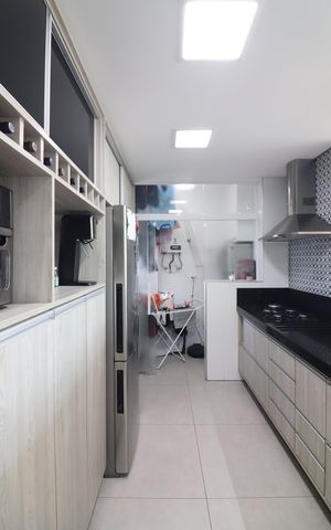 Apartamento à venda com 84m², 2 quartos e 2 vagasCozinha e Área de Serviço