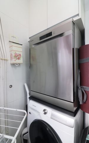 Apartamento à venda com 84m², 2 quartos e 2 vagasCozinha e Área de Serviço