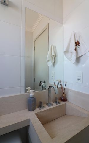 Apartamento à venda com 84m², 2 quartos e 2 vagasBanheiro Social