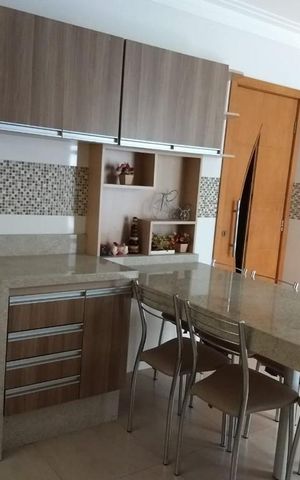 Casa à venda com 360m², 5 quartos e 2 vagas Casa à venda com 360m², 5 quartos e 2 vagasCozinha