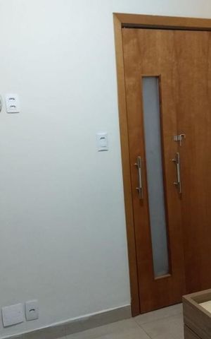 Casa à venda com 360m², 5 quartos e 2 vagas Casa à venda com 360m², 5 quartos e 2 vagasQuarto