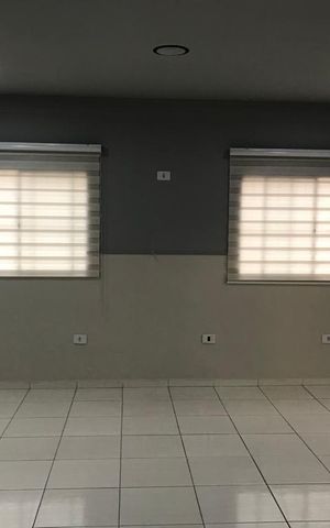 Casa à venda com 360m², 5 quartos e 2 vagas Casa à venda com 360m², 5 quartos e 2 vagasSala