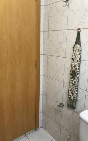 Casa à venda com 360m², 5 quartos e 2 vagas Casa à venda com 360m², 5 quartos e 2 vagasBanheiro