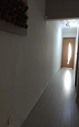 Casa à venda com 360m², 5 quartos e 2 vagas Casa à venda com 360m², 5 quartos e 2 vagasCorredor