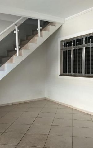 Casa à venda com 360m², 5 quartos e 2 vagas Casa à venda com 360m², 5 quartos e 2 vagasGaragem
