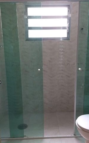 Casa à venda com 360m², 5 quartos e 2 vagas Casa à venda com 360m², 5 quartos e 2 vagasBanheiro