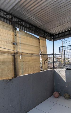 Apartamento à venda com 120m², 3 quartos e sem vaga Apartamento à venda com 120m², 3 quartos e sem vagaVaranda