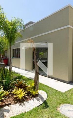 Apartamento à venda com 48m², 2 quartos e 1 vaga Apartamento à venda com 48m², 2 quartos e 1 vagaÁrea externa