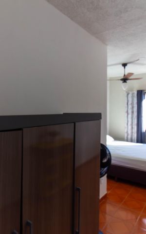 Casa à venda com 480m², 5 quartos e 4 vagas Casa à venda com 480m², 5 quartos e 4 vagasQuarto 1