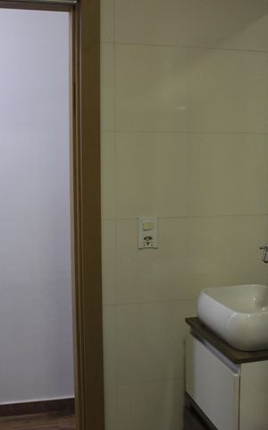 Casa à venda com 185m², 3 quartos e 2 vagasBanheiro da suíte 1