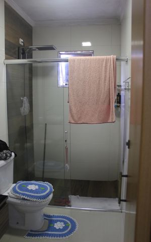 Casa à venda com 185m², 3 quartos e 2 vagasBanheiro da suíte 1